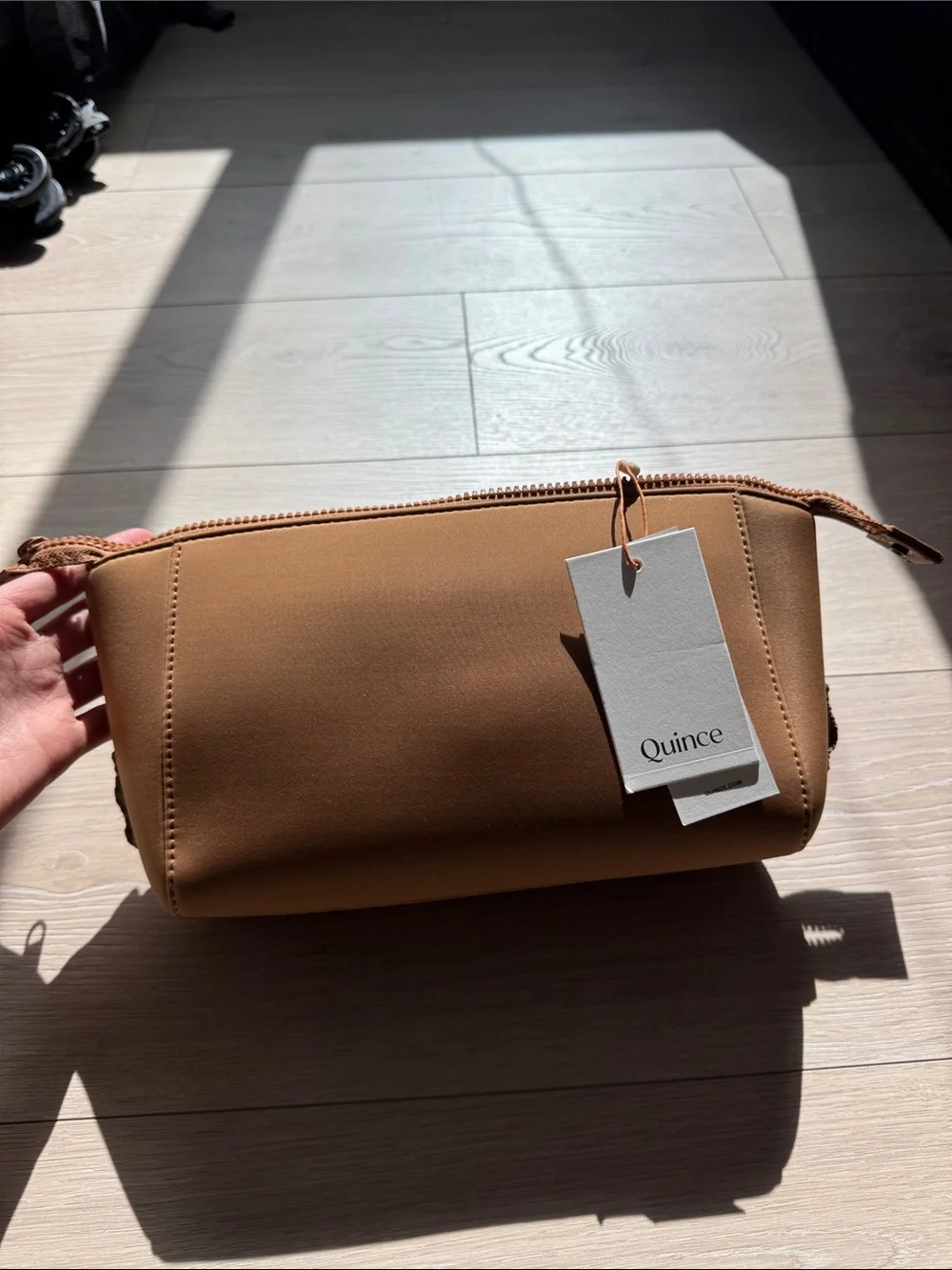 NWT Quince All-Day Neoprene Toiletry Bag